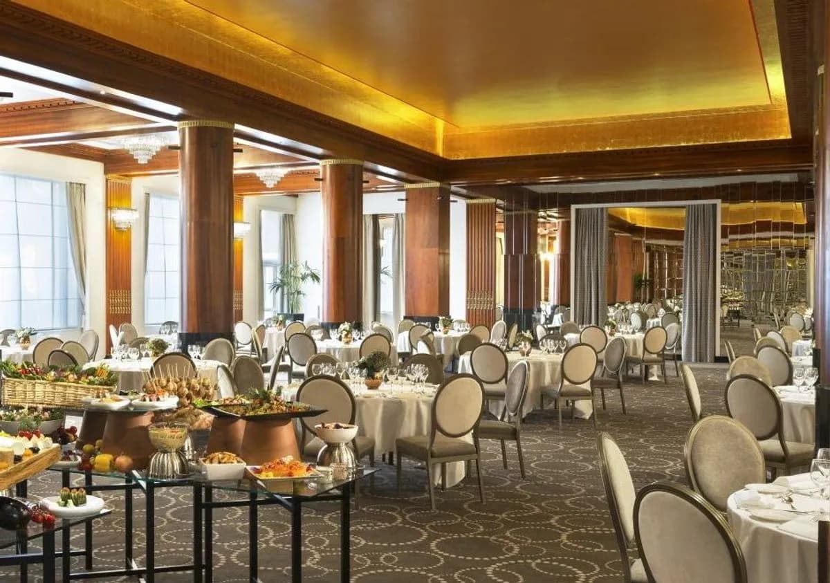Croisette - Hôtel Barrière Le Majestic Cannes