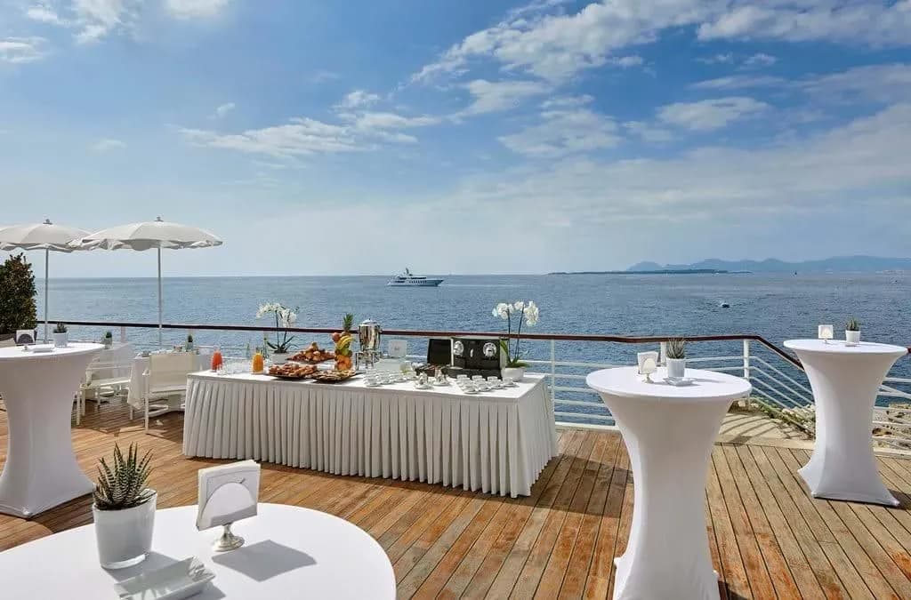 Iles de Lérins Terrace - Hotel du Cap-Eden-Roc, Oetker Collection