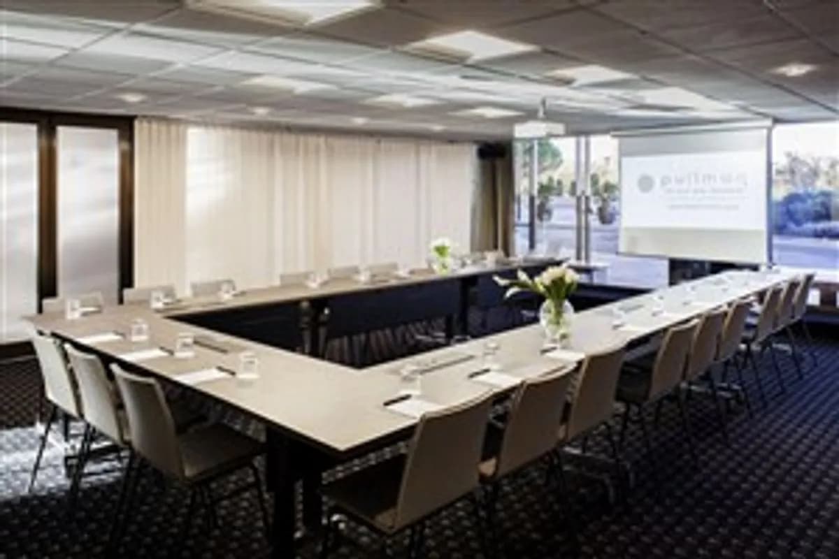 AZUR - Pullman Cannes Mandelieu