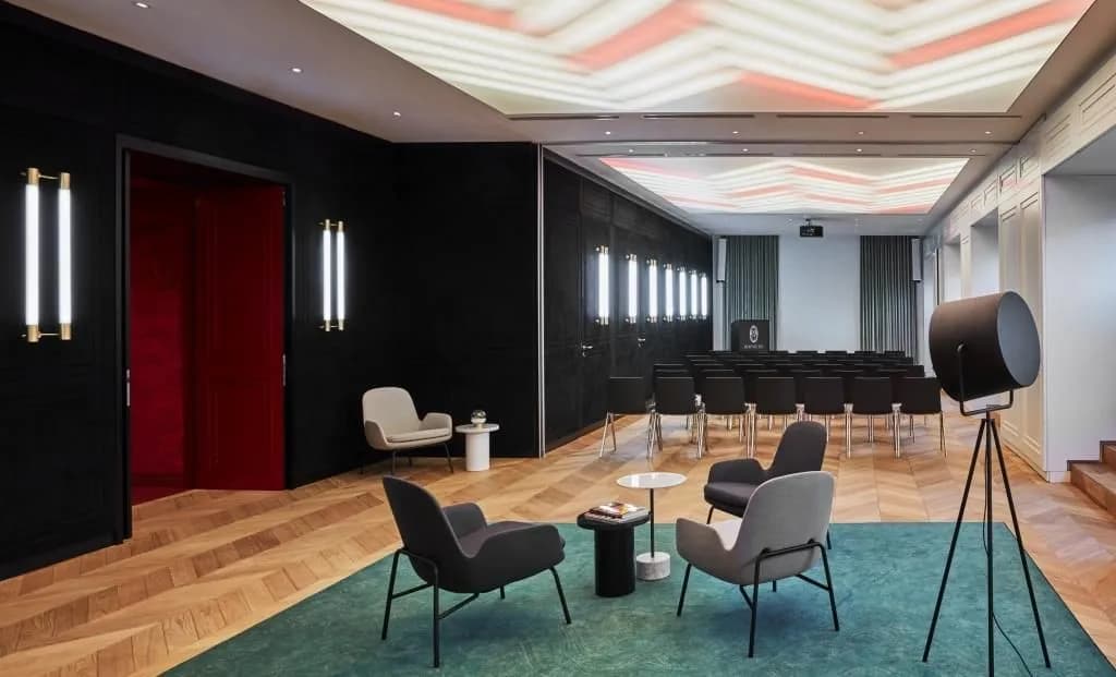 Auditorium 1+2 - Roomers Munich, Autograph Collection