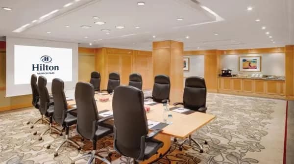 Salon Marc - Hilton Munich Park