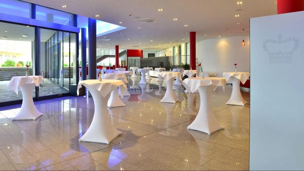 Foyer - The Monarch Bad Goegging Munich