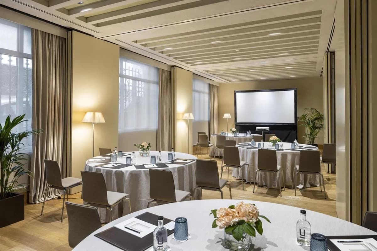 RUIZ DE LUNA + MENDOZA USSIA+MEJIA LEQUERICA - Urso Hotel & Spa
