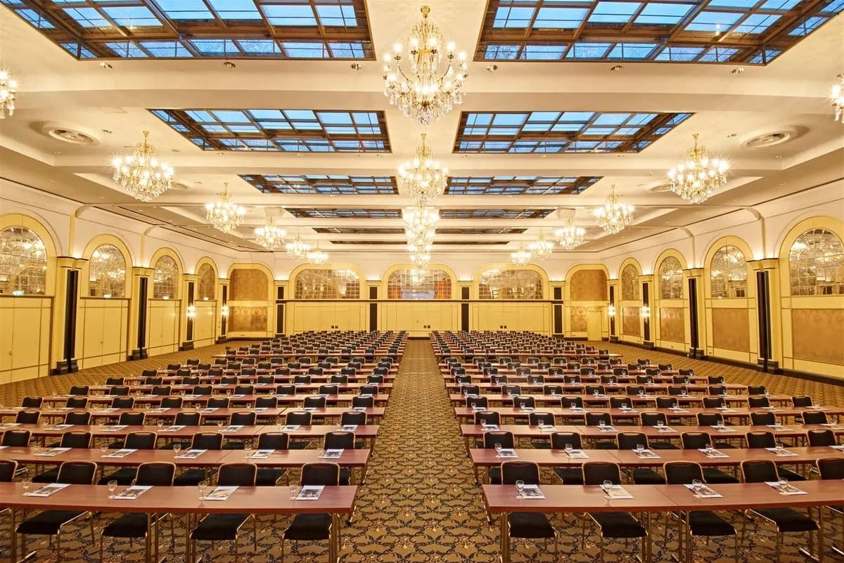 Hall Berlin - JW Marriott Hotel Berlin