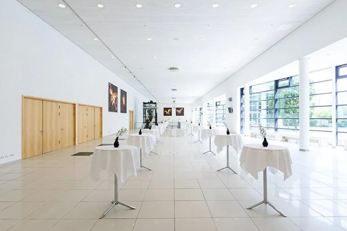 Foyer 3 - Estrel Congress Center & Hotel