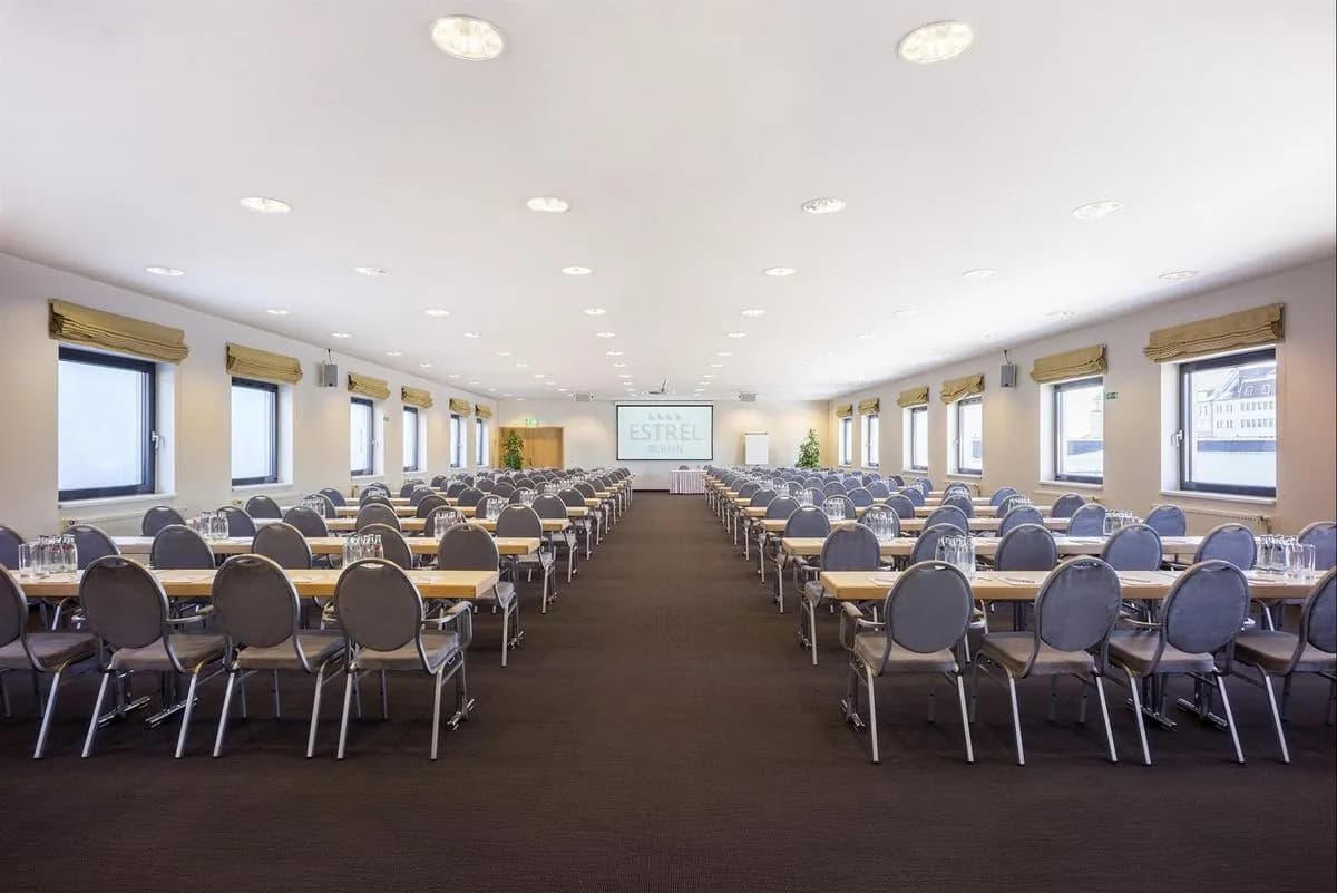 Room IV - Estrel Congress Center & Hotel