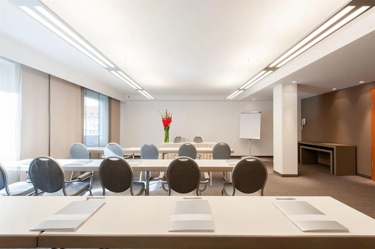 5 Rooms - Estrel Congress Center & Hotel