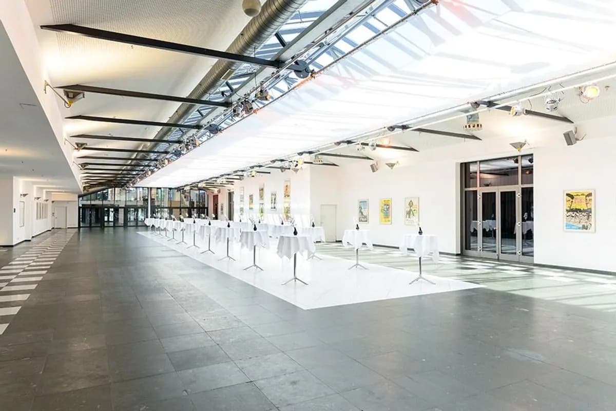 Foyer 1 - Estrel Congress Center & Hotel