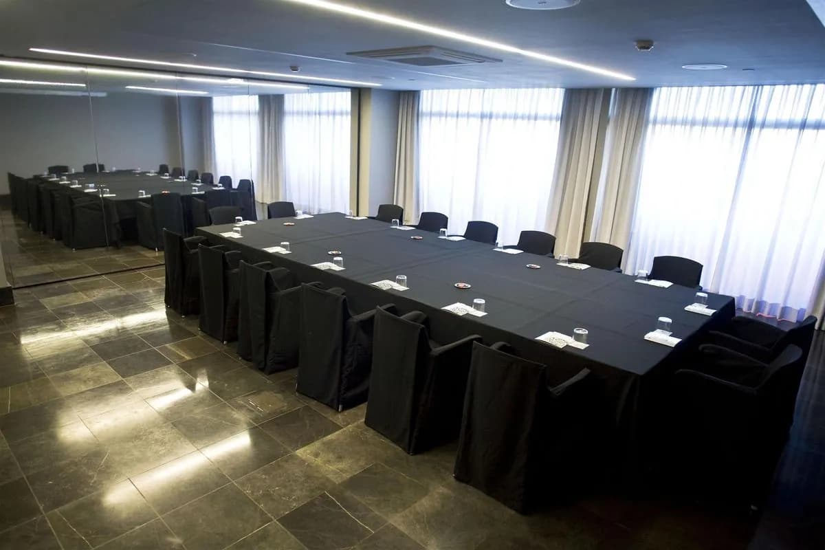 Fuerza - Hotel Puerta America 5*