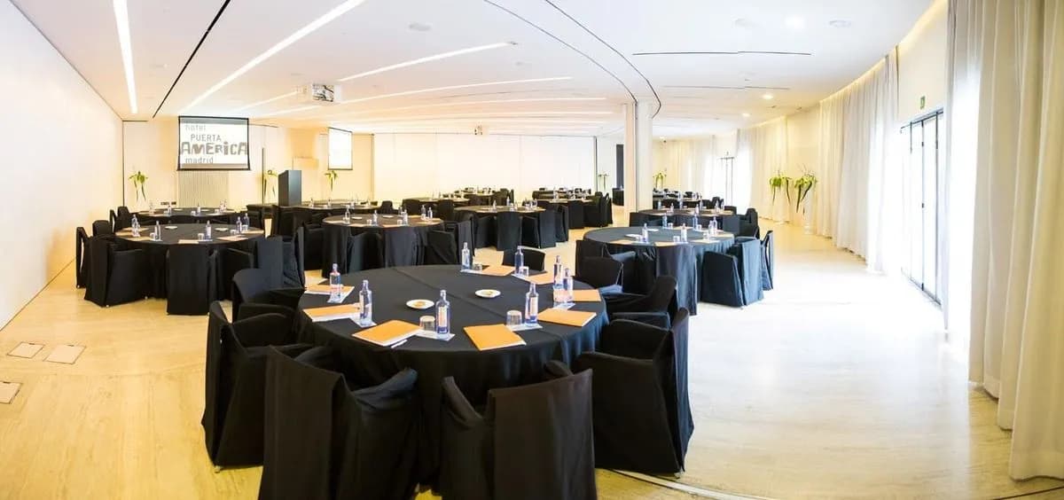 John Pawson 3 Rooms + Extension - Hotel Puerta America 5*