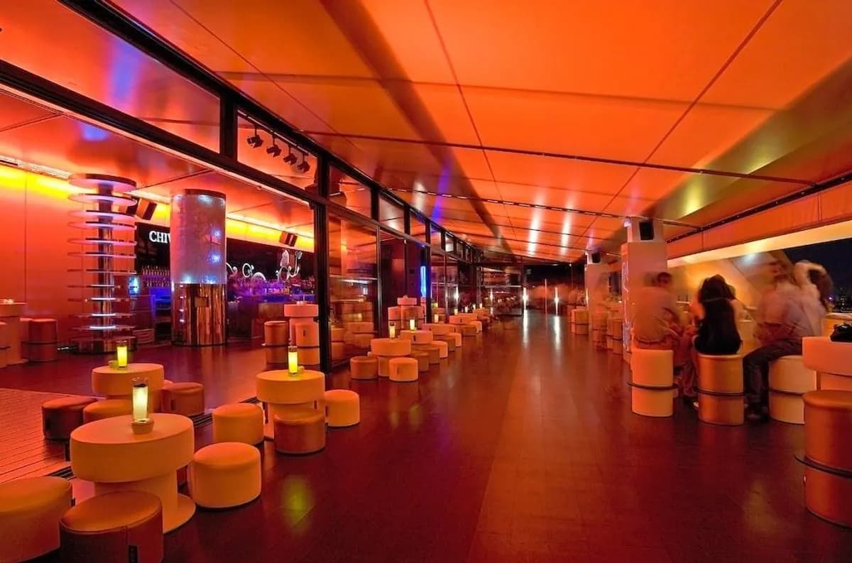 Sky Night Lounge - Hotel Puerta America 5*