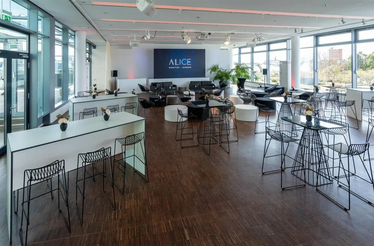 Grand Indoor Meetingspace - Alice Rooftop & Garden Berlin