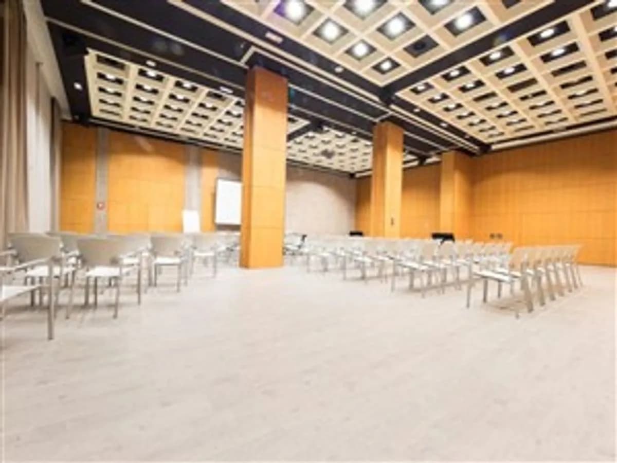 Retiro + Chamberi - Hotel Silken Puerta Madrid