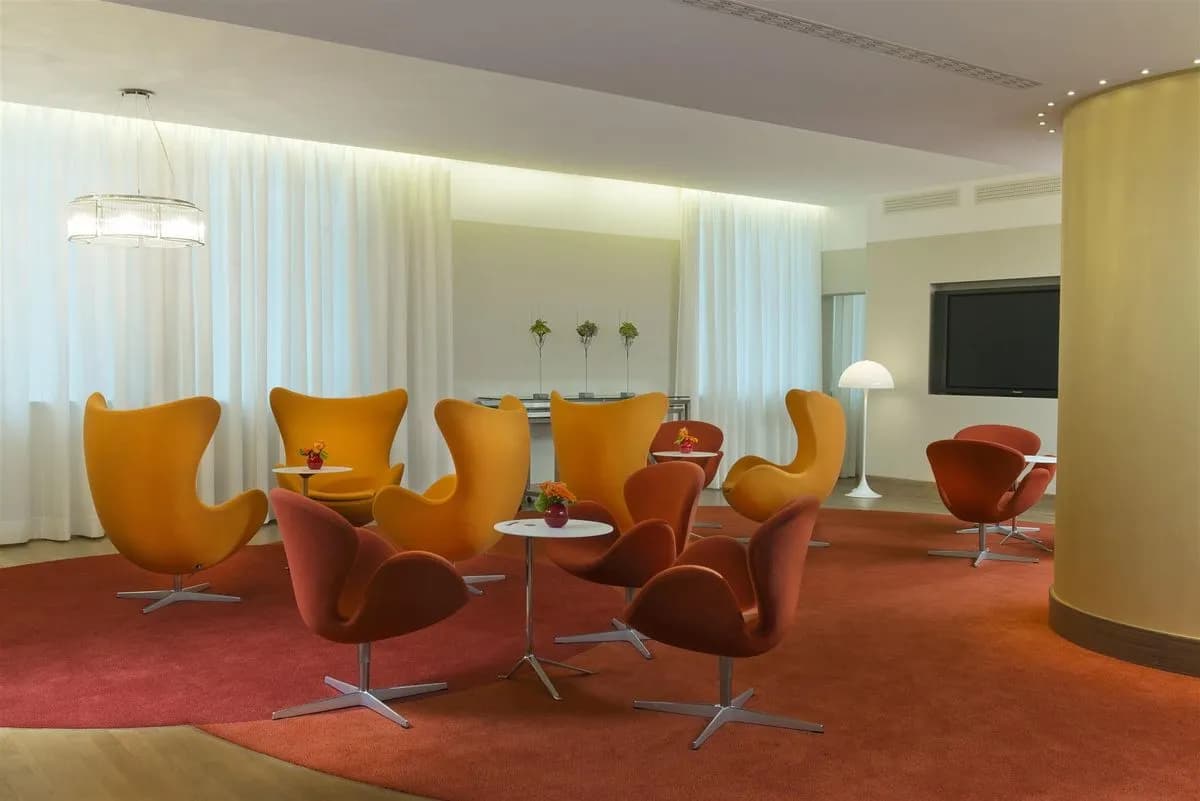 Lounge Area Conference Floor - InterContinental Berlin