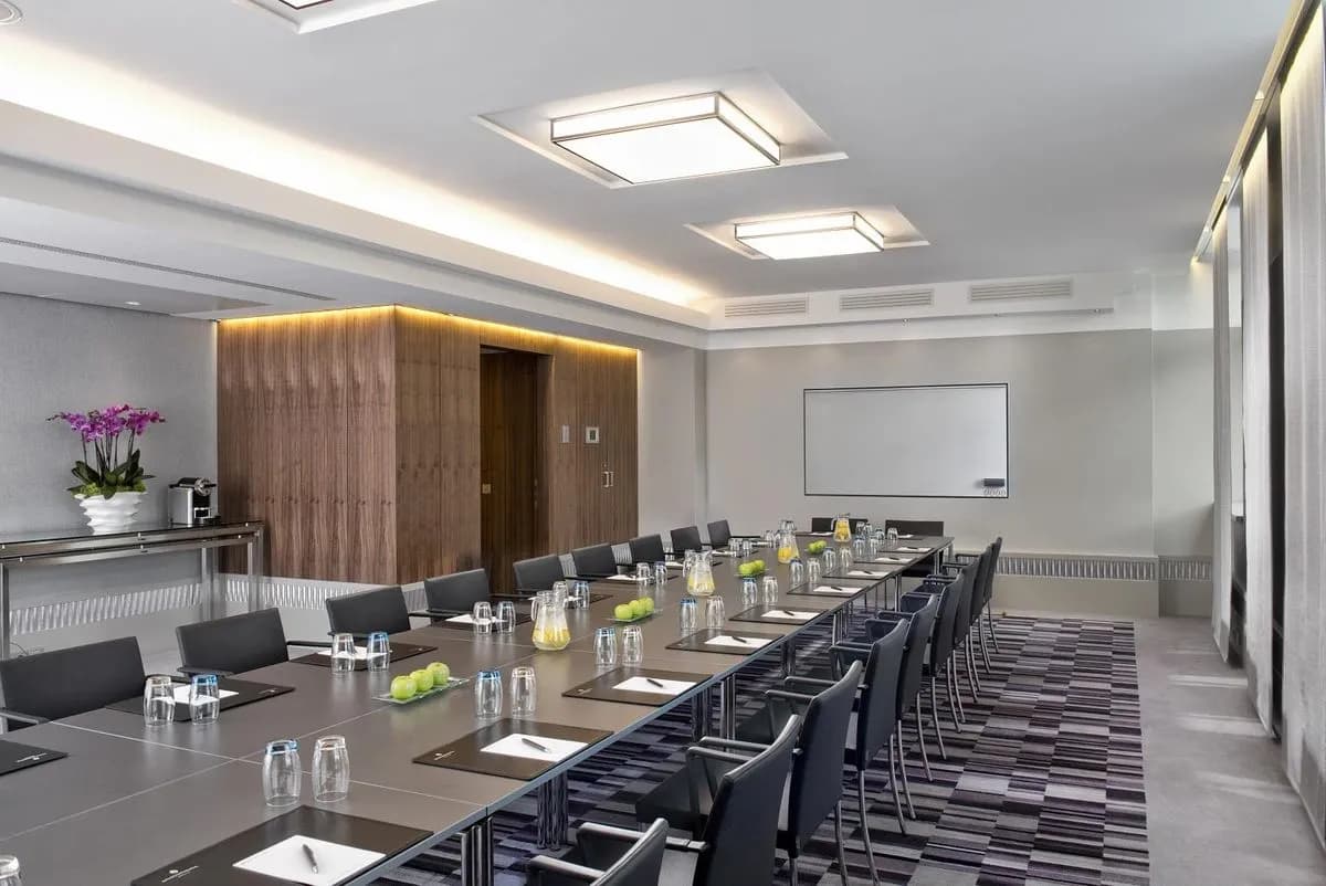 Bishop - InterContinental Berlin