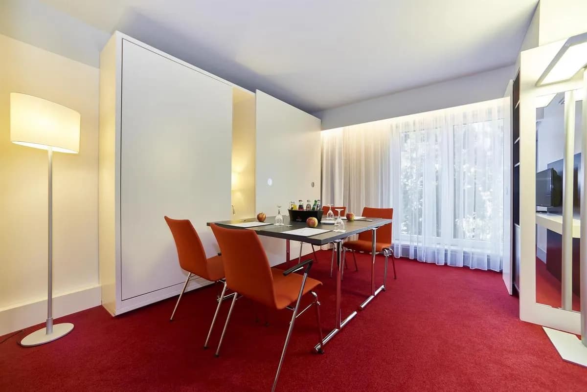 Syndicate Room Dresden Airport - Holiday Inn Berlin Airport - Conference Centre