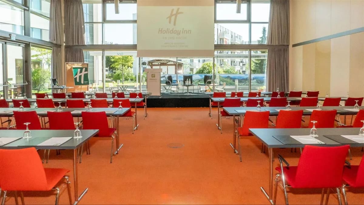 Berlin Brandenburg BER 1-2 - Holiday Inn Berlin Airport - Conference Centre
