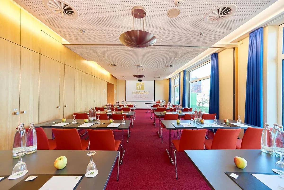 London Heathrow Airport II - Holiday Inn Berlin Airport - Conference Centre