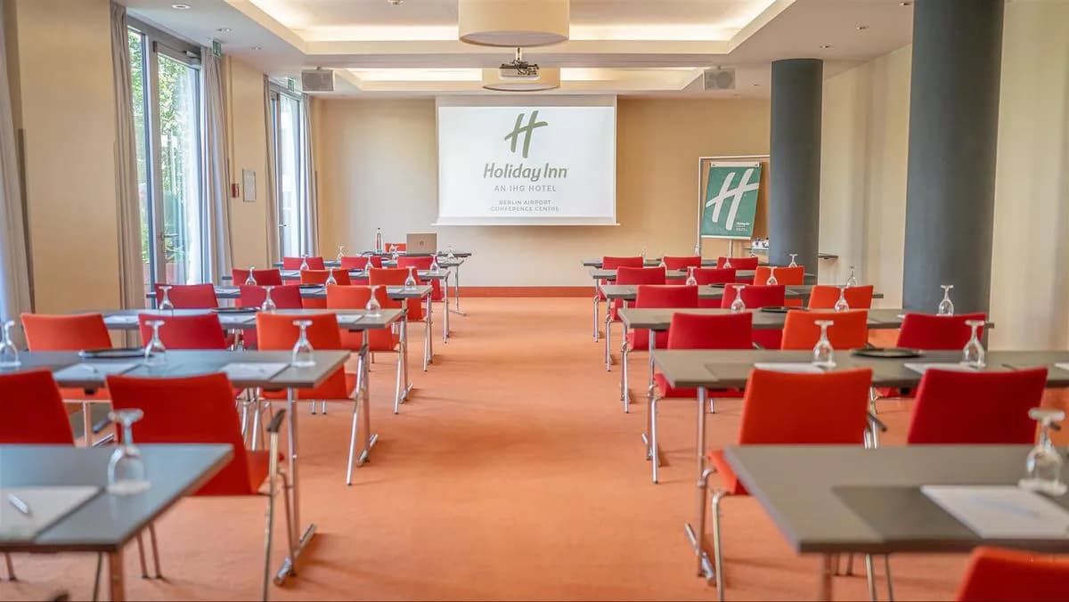 Helsinki Airport - Holiday Inn Berlin Airport - Conference Centre