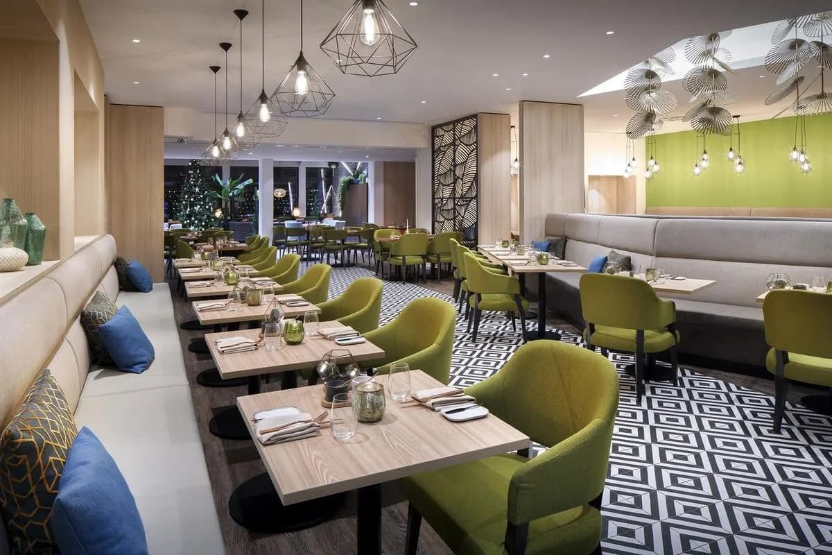 The Wilson's Restaurant and Wintergarten - Crowne Plaza Berlin City Centre Ku'damm