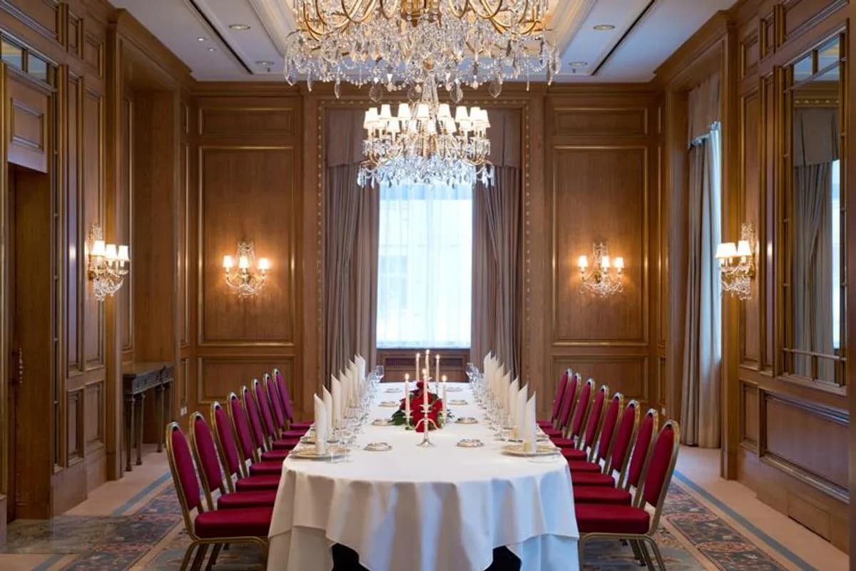SALON LANGHANS - Regent Berlin