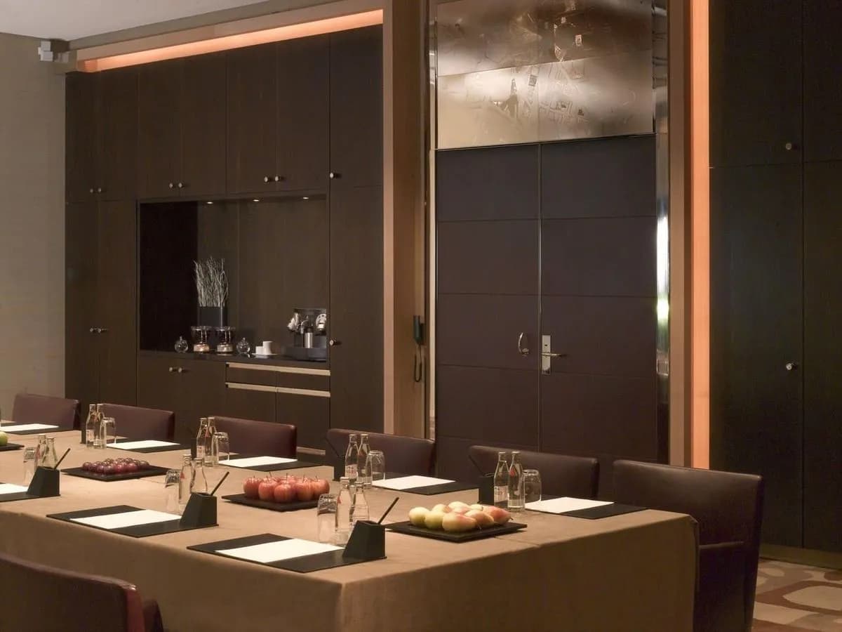 Jose Rafael Moneo - Grand Hyatt Berlin