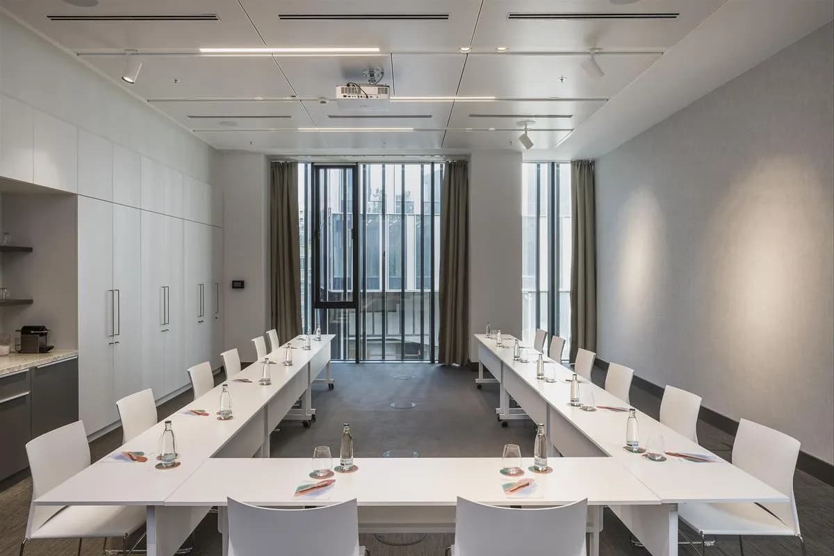 Kassel (Room 6) - Melia Frankfurt City