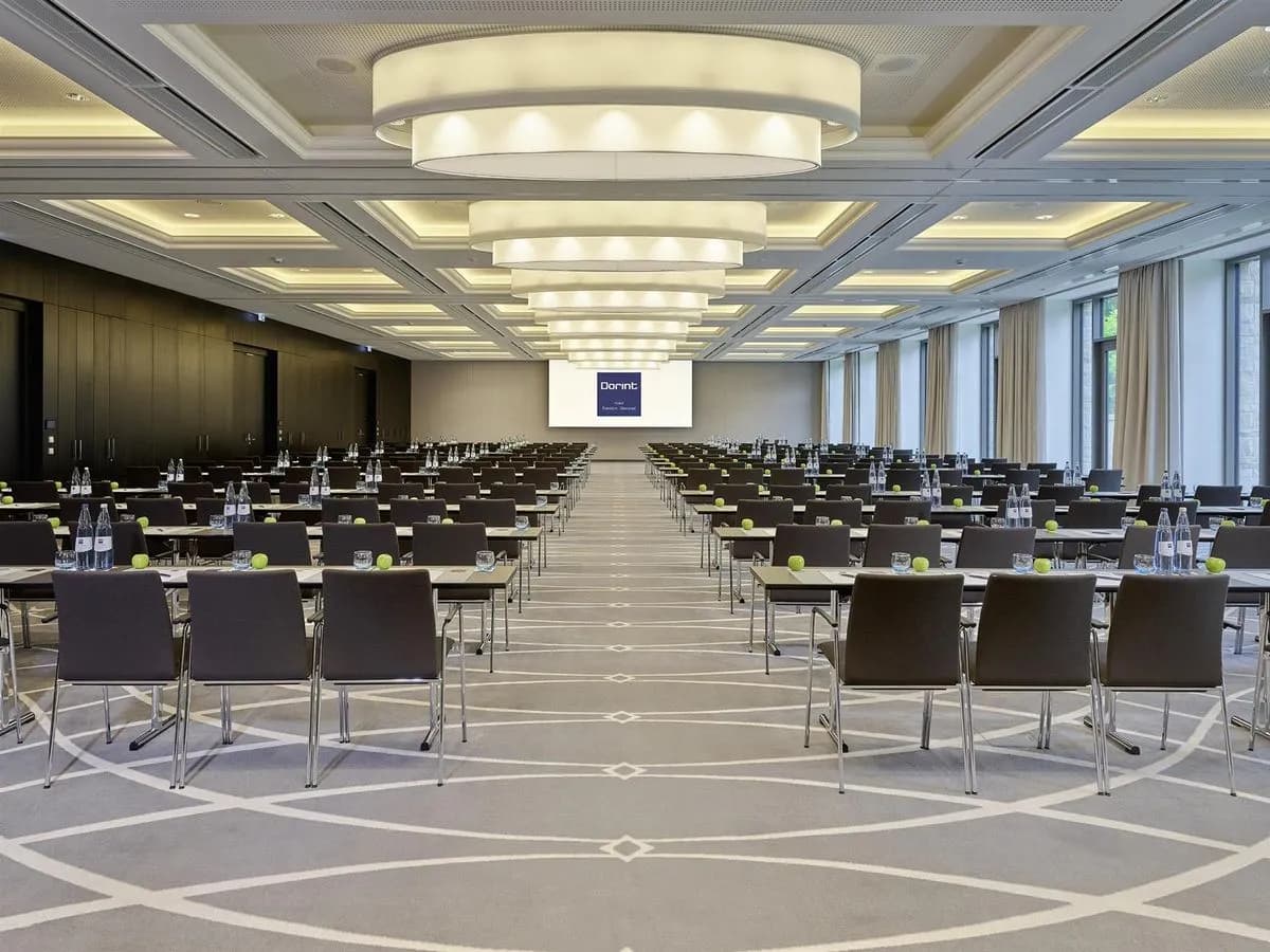 Oberursel 1-4 - Dorint Hotel Frankfurt - Oberursel