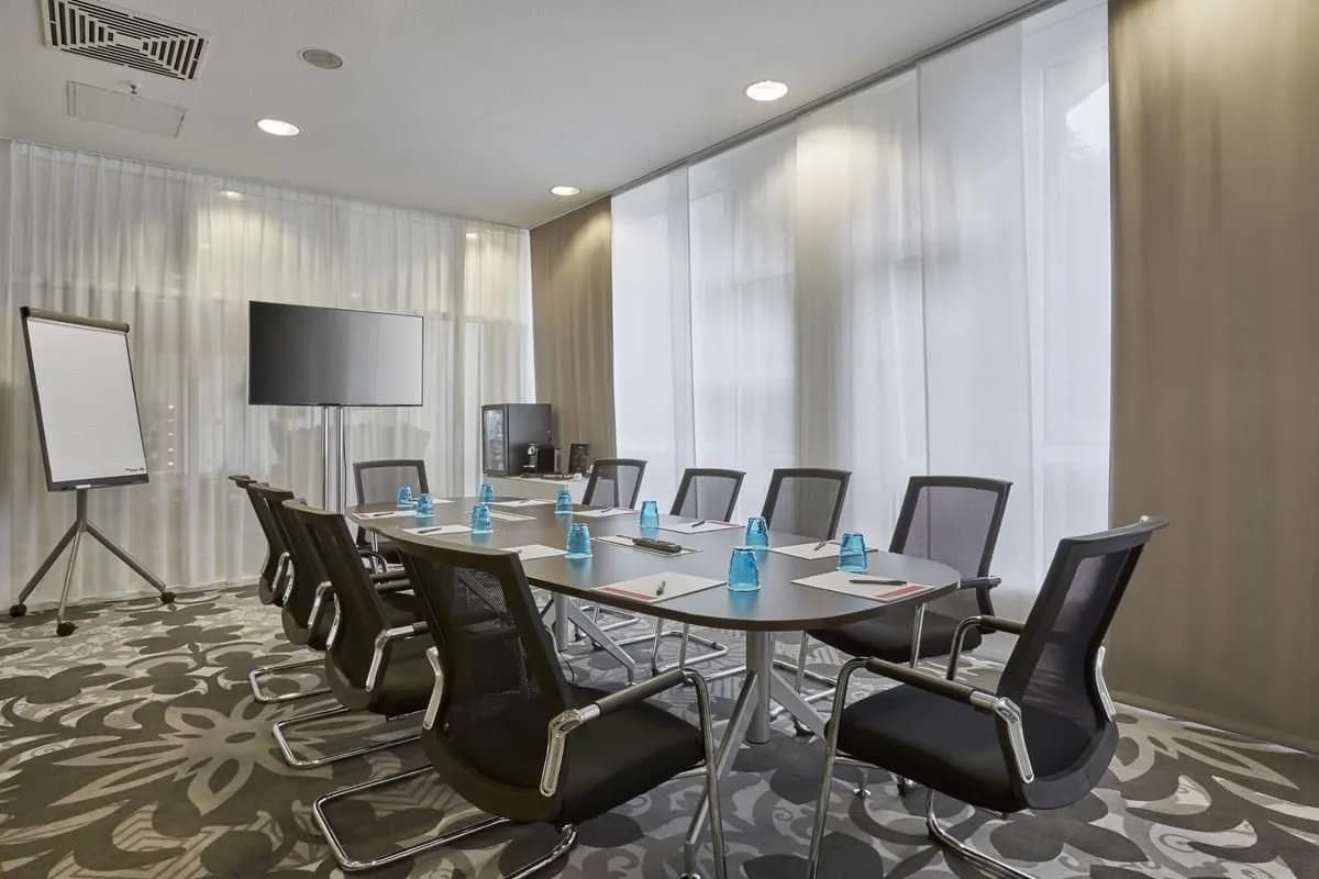 Board Room - H+ Wiesbaden