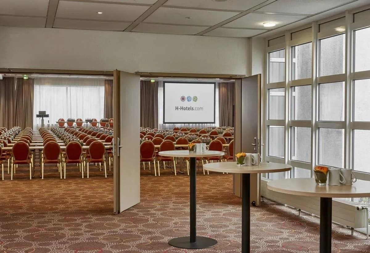 Theater inkl. Foyer - H+ Wiesbaden