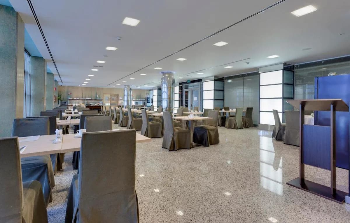 Nature Restaurant - Crowne Plaza Madrid Airport