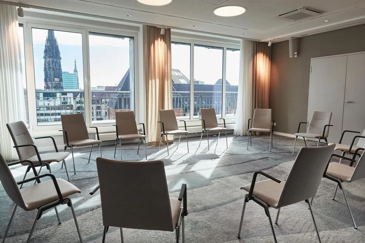 "Köhlbrand" - Steigenberger Hotel Hamburg