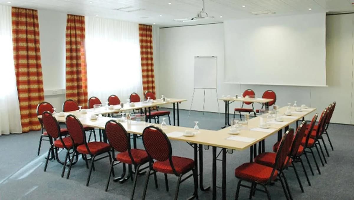 Weiß - Van der Valk Hotel Hamburg-Wittenburg
