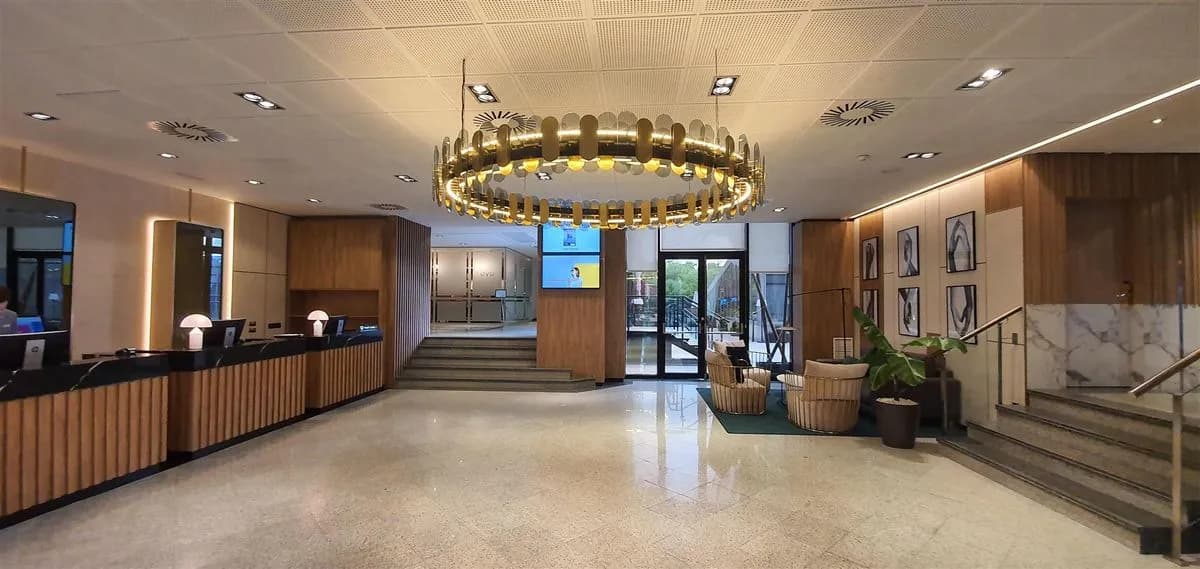 Hospitality Desk Reception - Melia Avenida America