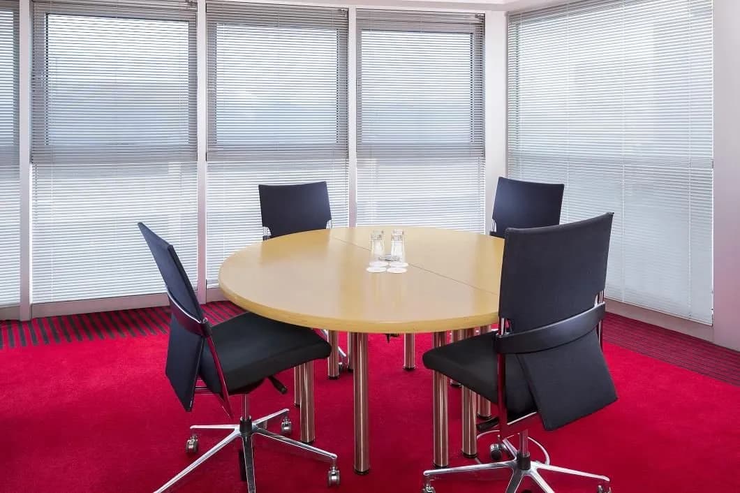 Mars - Sheraton Duesseldorf Airport Hotel