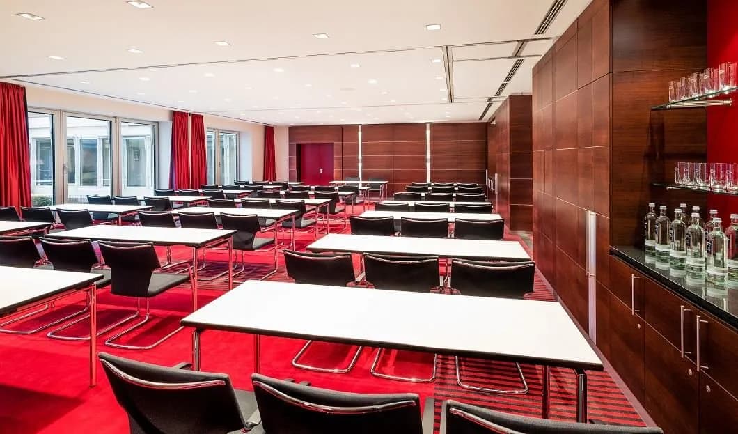 Zeppelin A+B - Sheraton Duesseldorf Airport Hotel