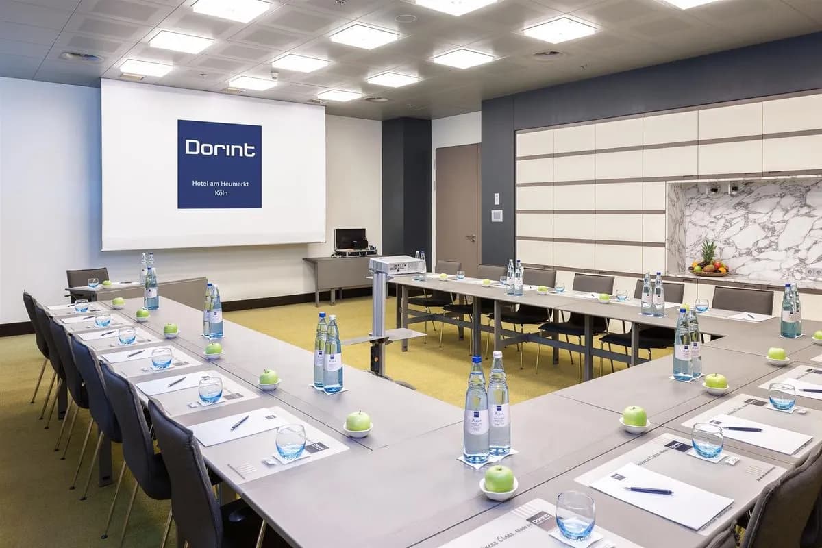 Sandkaul - Dorint Hotel am Heumarkt Cologne