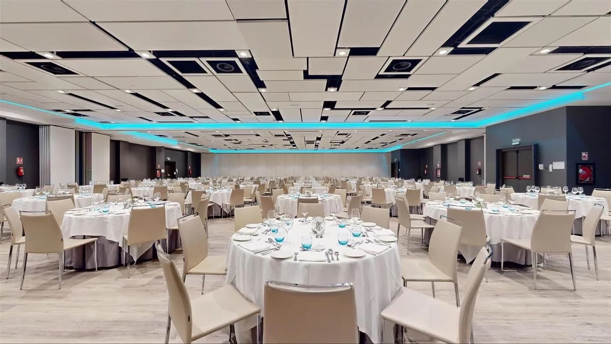 Venecia + Milan - Madrid Marriott Auditorium Hotel & Conference Center