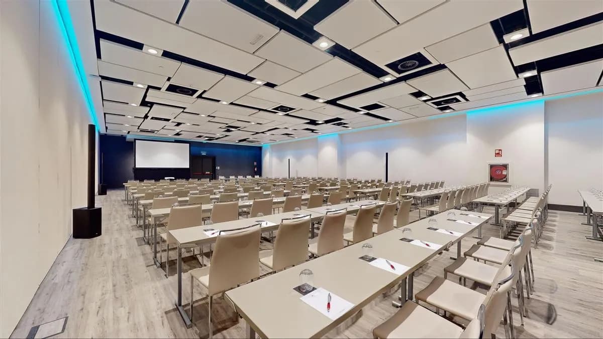 Oxford - Madrid Marriott Auditorium Hotel & Conference Center