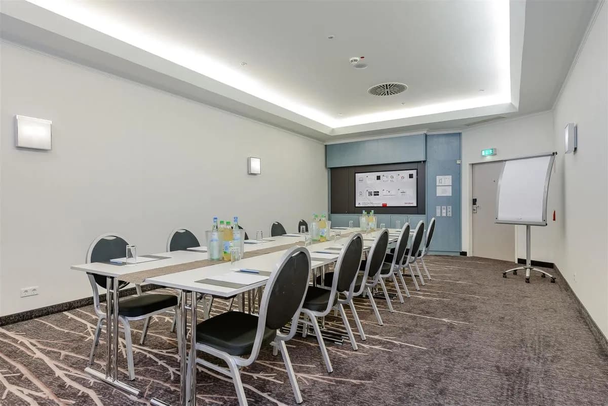 Jan Van Werth - Mercure Hotel Duesseldorf Kaarst
