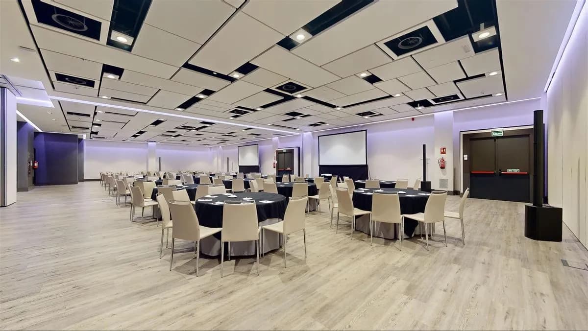 Paris + Toulousse - Madrid Marriott Auditorium Hotel & Conference Center