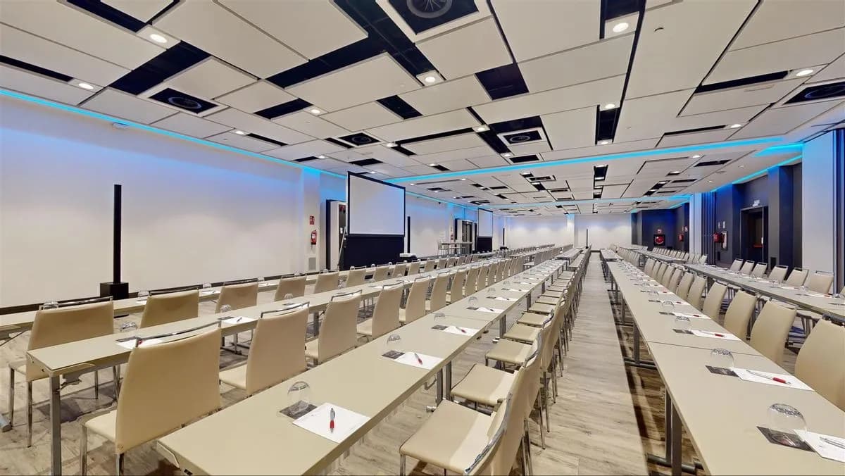 Lyon +Toulousse + Paris - Madrid Marriott Auditorium Hotel & Conference Center