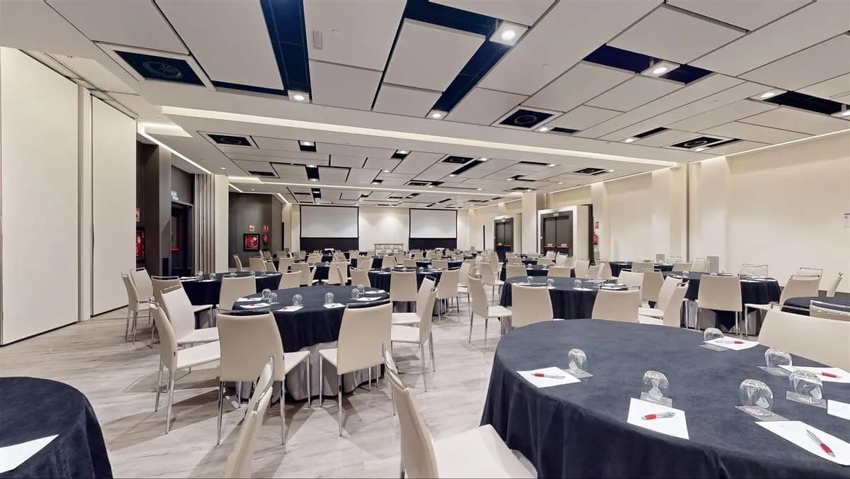 Frankfurt + Munich + Düsseldorf + Colonia - Madrid Marriott Auditorium Hotel & Conference Center