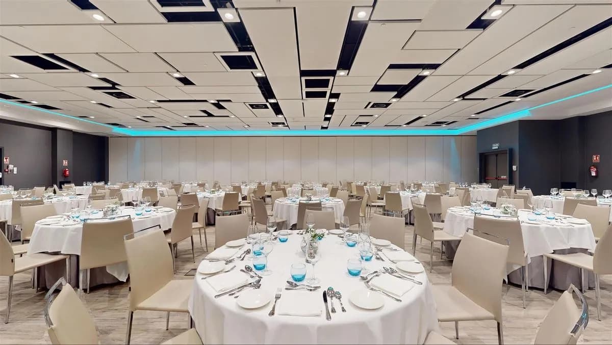 Milan + Roma - Madrid Marriott Auditorium Hotel & Conference Center