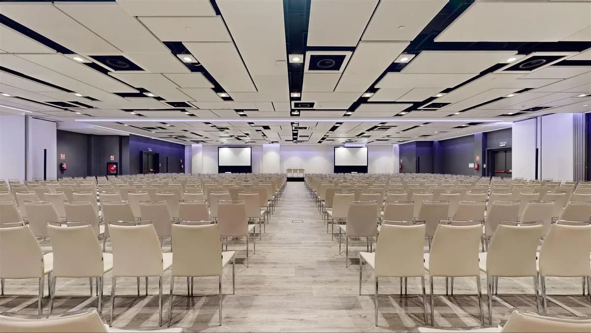Oxford + Bristol - Madrid Marriott Auditorium Hotel & Conference Center