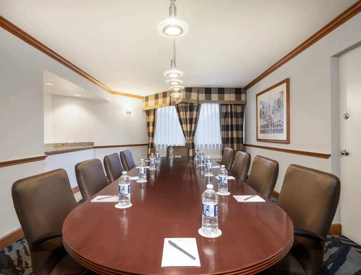 Duportail-Fourth Floor - Crowne Plaza Philadelphia - King of Prussia
