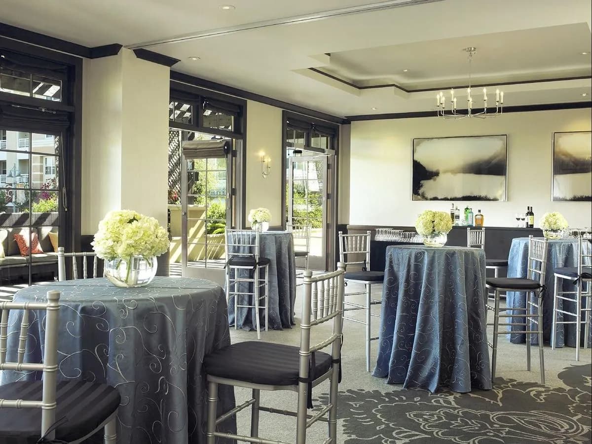 Parkview East - Juniper Hotel Cupertino, Curio Collection by Hilton