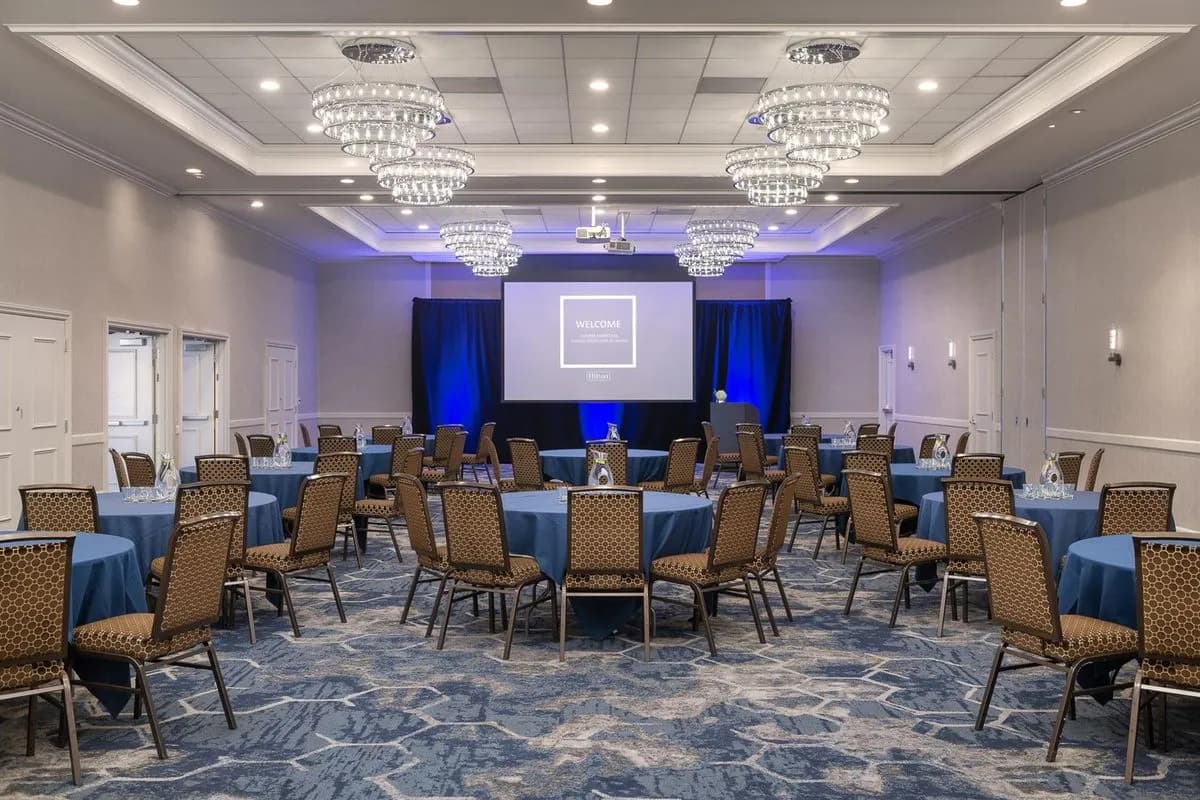 Cali B+C - Juniper Hotel Cupertino, Curio Collection by Hilton