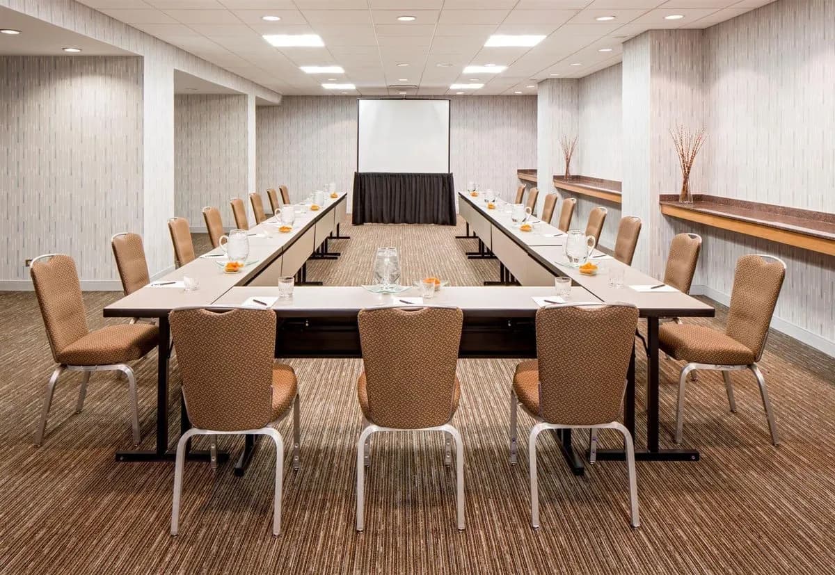 Skyway 260 - Hyatt Regency Chicago - Stunning $150M Renovation Completed in 2024