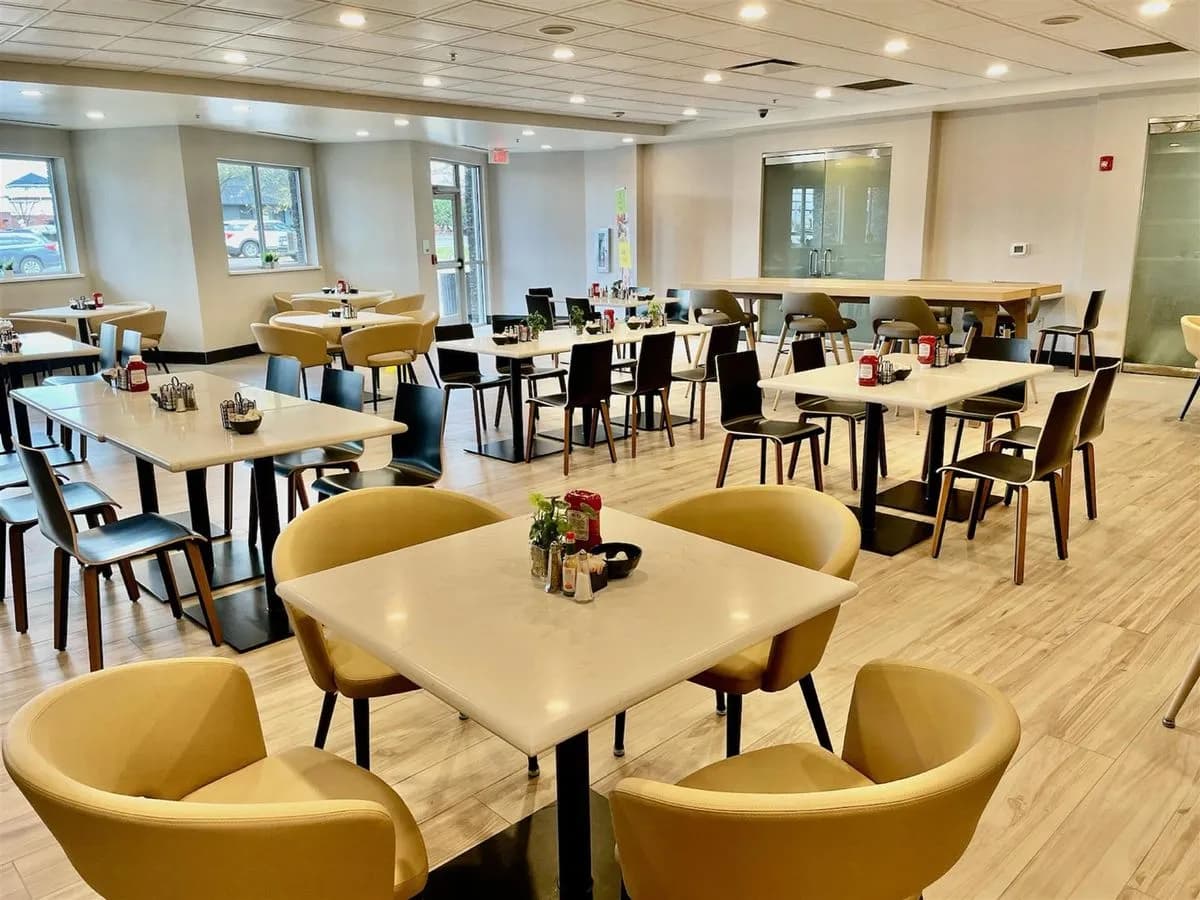 Seventeen50 Dining Room - Holiday Inn Lansdale